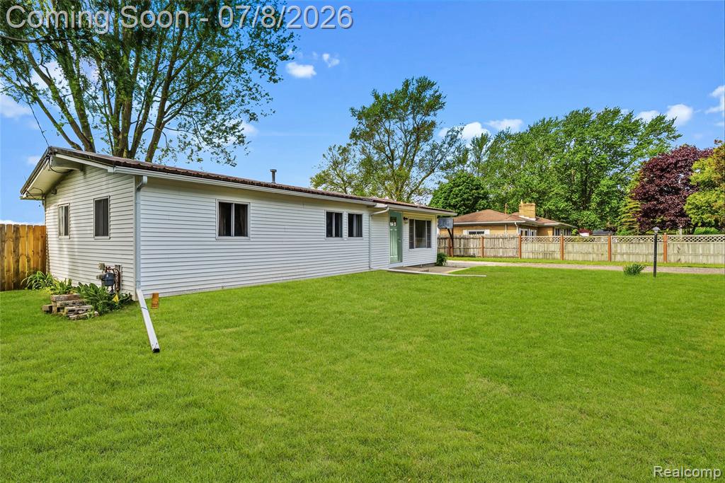 5698 McGrandy Road, Bridgeport, MI 48722 — Photo 4