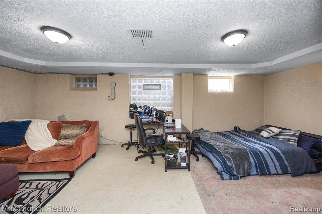 20096 Shrewsbury Road, Detroit, MI 48221 — Photo 49