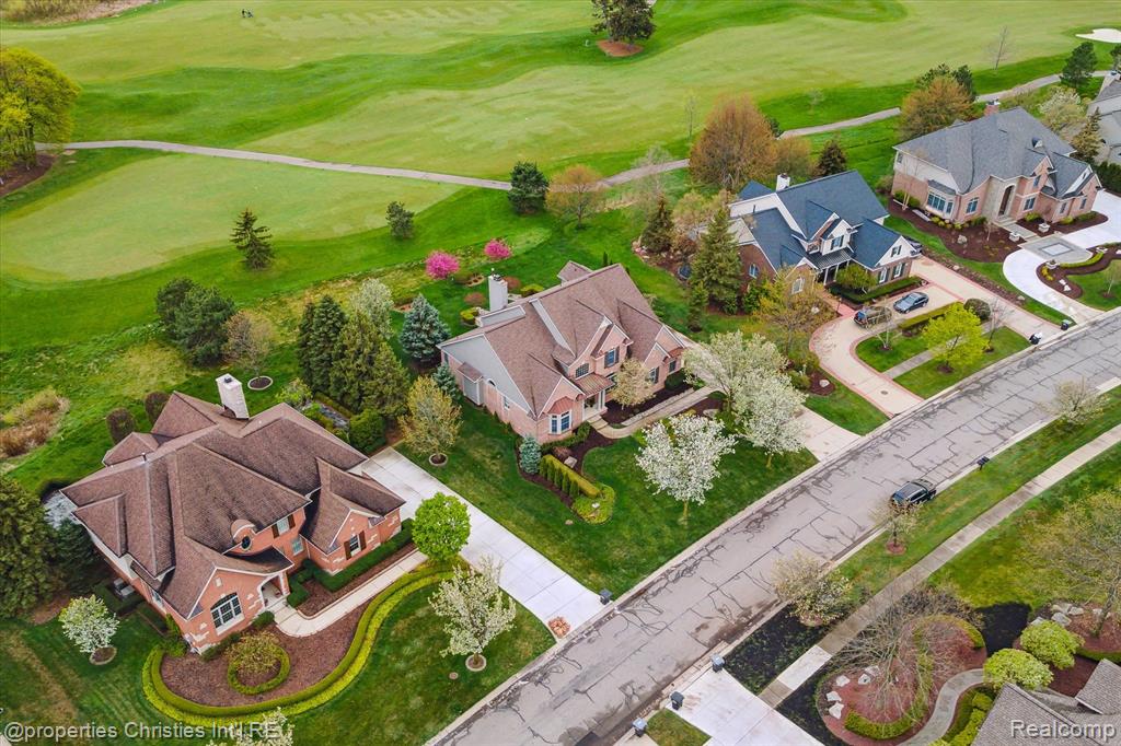 45653 TOURNAMENT Drive N, Northville, MI 48168 — Photo 80