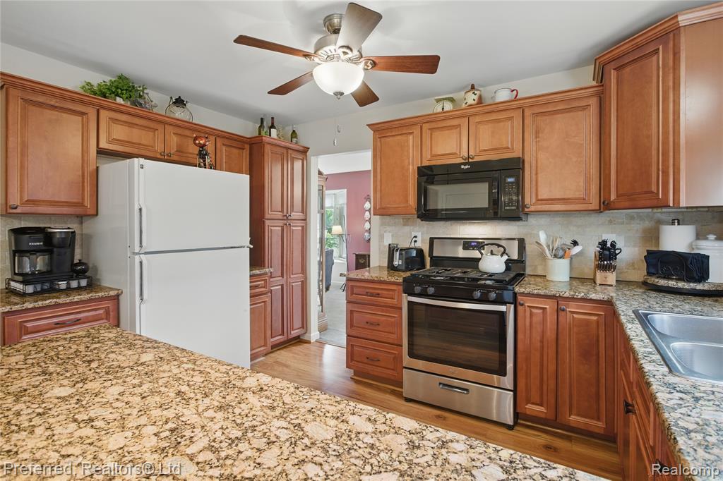 8530 Elmhurst Street, Canton, MI 48187 — Photo 3