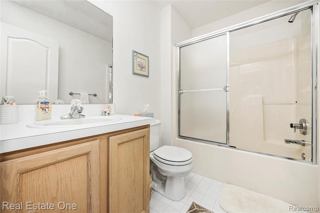 773 Red Maple Lane, Wixom, MI 48393 — Photo 32