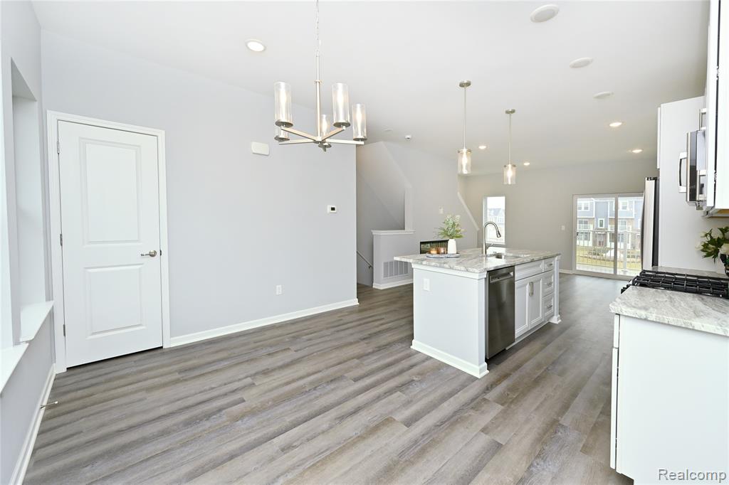 764 Huntley Lane, Troy, MI 48085 — Photo 15