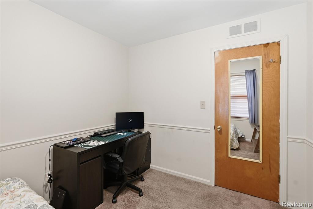 15817 Beech Daly Road, Redford, MI 48239 — Photo 11