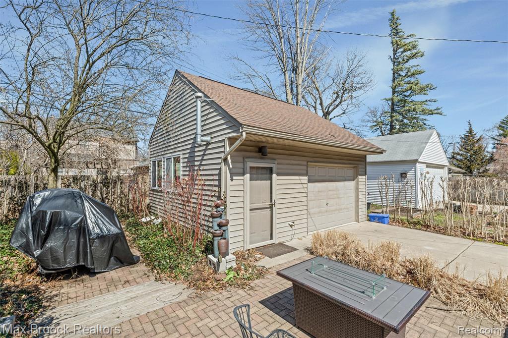 49 AMHERST Road, Pleasant Ridge, MI — Photo 33