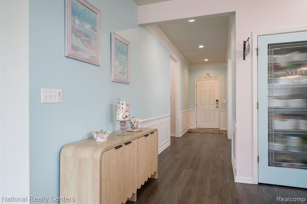 1233 Lark, Lake Orion, MI — Photo 2
