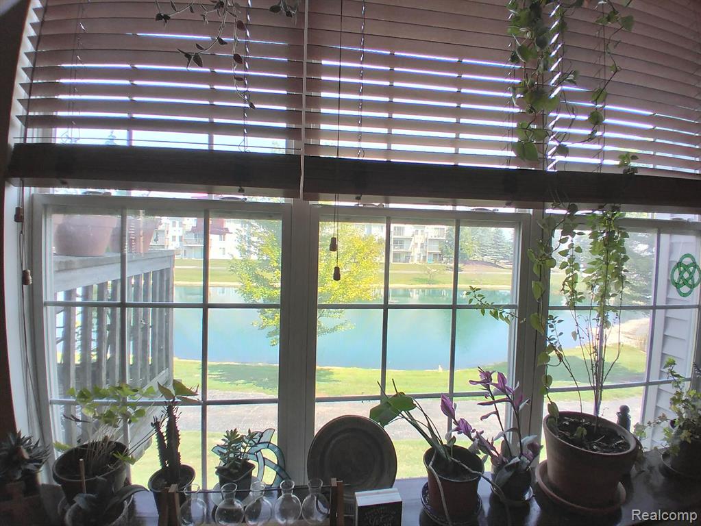 5528 GALLERY PARK, Ann Arbor, MI 48103 — Photo 15