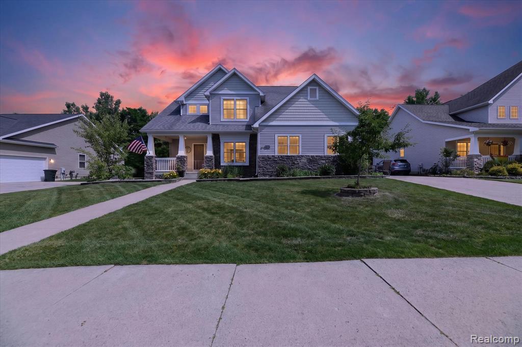 4185 Oak Street, Grand Blanc, MI 48439 — front exterior