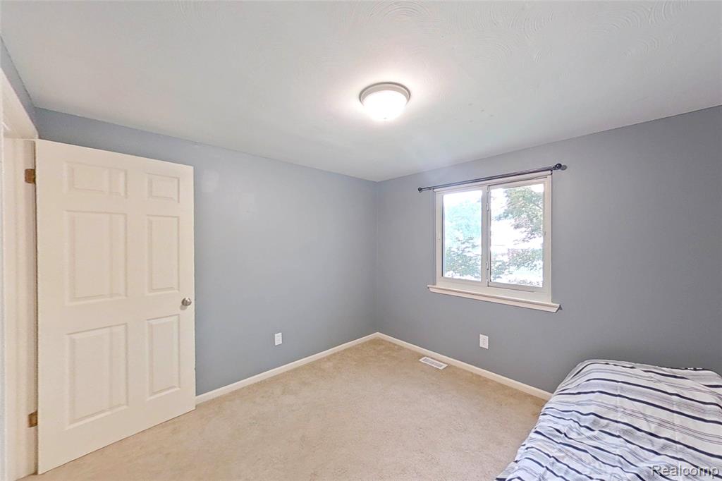 9100 Mayfred Drive, Pinckney, MI 48169 — Photo 16