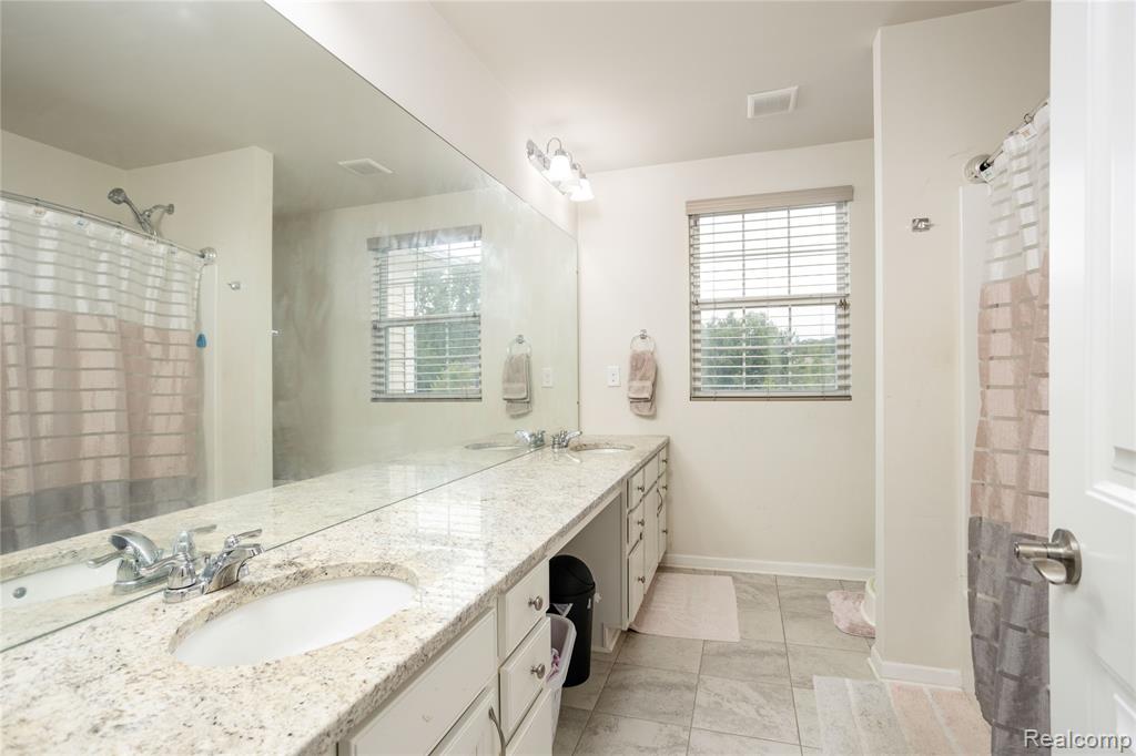 2391 Findley Circle, Lake Orion, MI — Photo 25