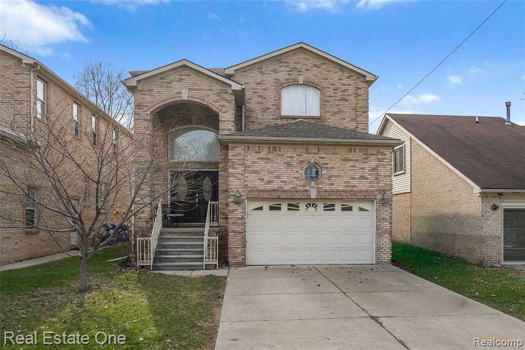 6067 N Vernon Street, Dearborn Heights, MI 48127 — front exterior