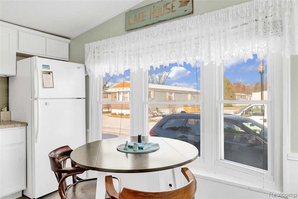 5203 Main Street, 207, Lexington, MI 48450 — Photo 15