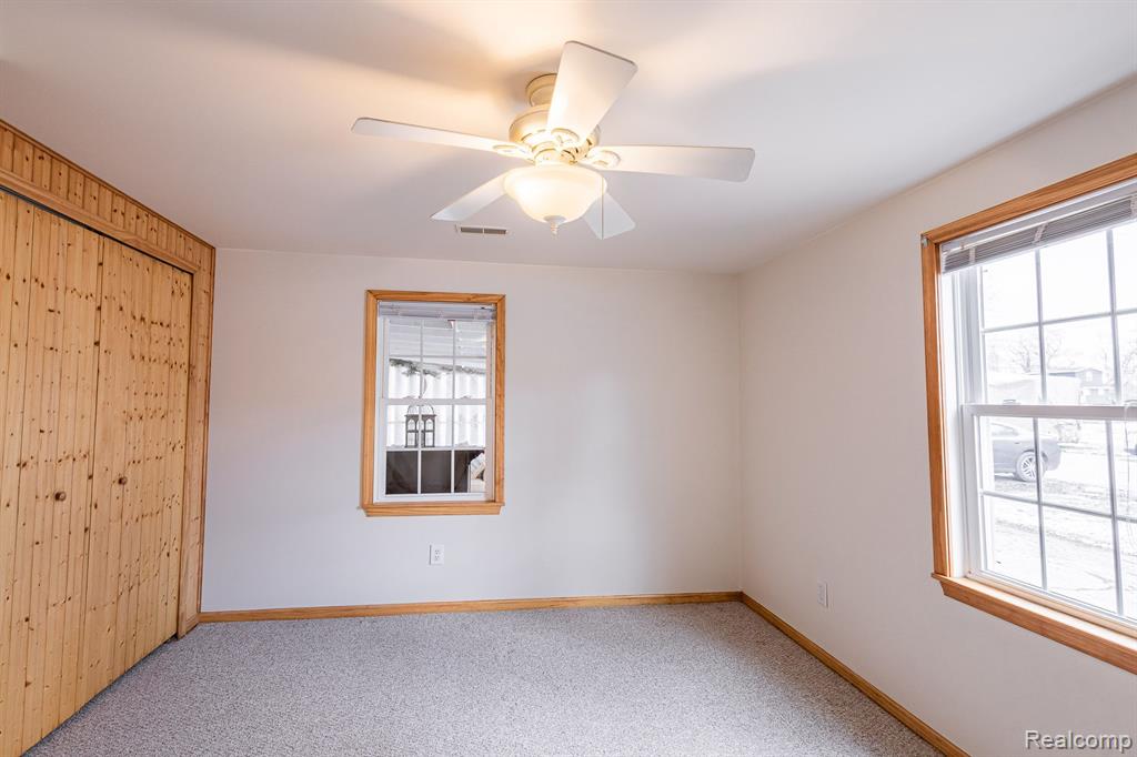 6194 E HILL Road, Grand Blanc, MI 48439 — Photo 11