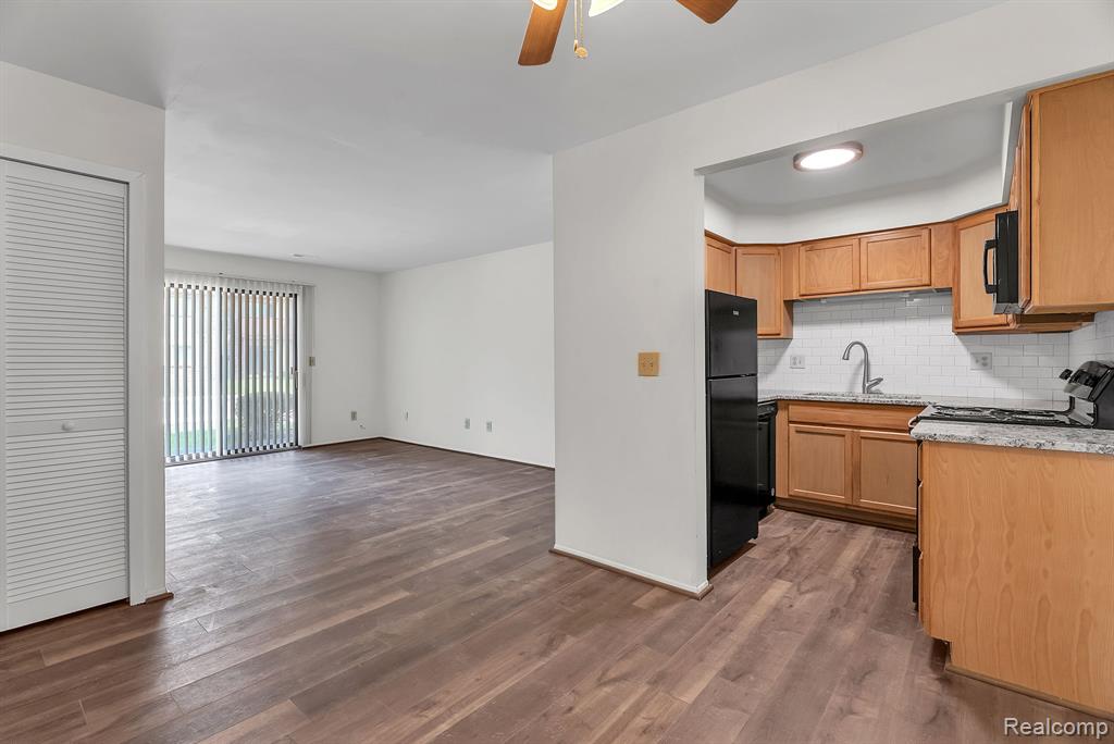 7769 Manor Circle, Westland, MI — Photo 19