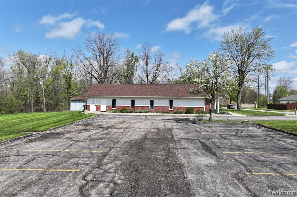 550 S Saginaw Street, Lapeer, MI 48446 — Photo 30