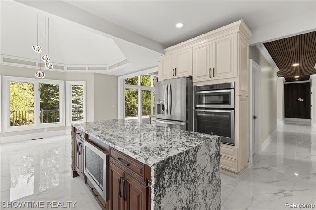 53650 Cherrywood Drive, Shelby Twp, MI 48315 — Photo 16