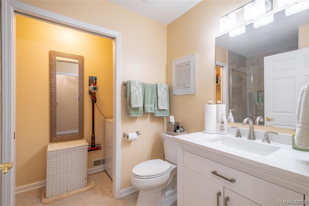 575 Rolling Hills Lane, Lapeer, MI 48446 — Photo 13