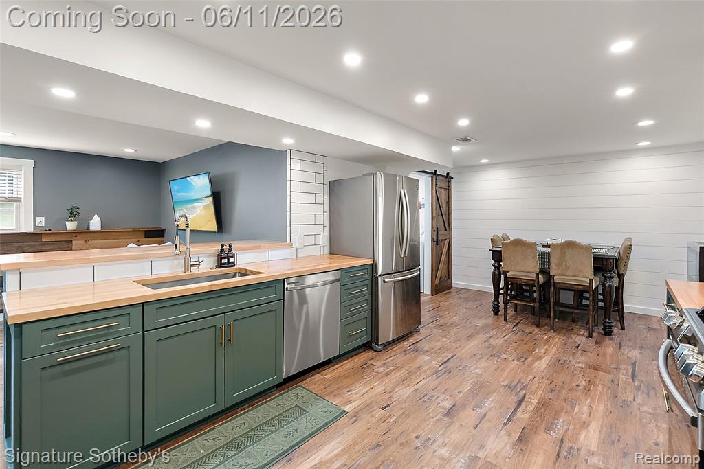 954 Panorama Drive, Milford, MI 48381 — Photo 7