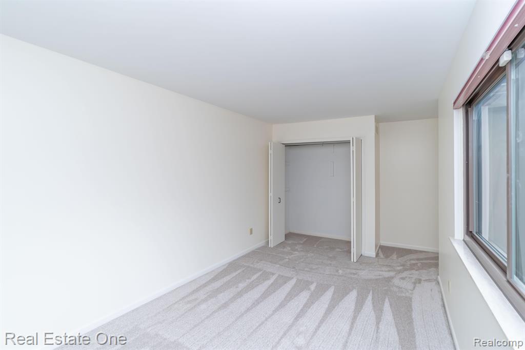 6250 POTOMAC Circle, West Bloomfield, MI — Photo 35