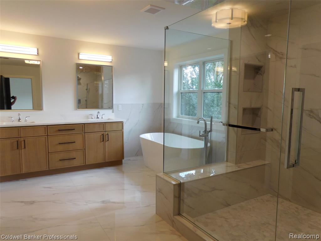 4247 Hampton Boulevard, Royal Oak, MI 48073 — Photo 25