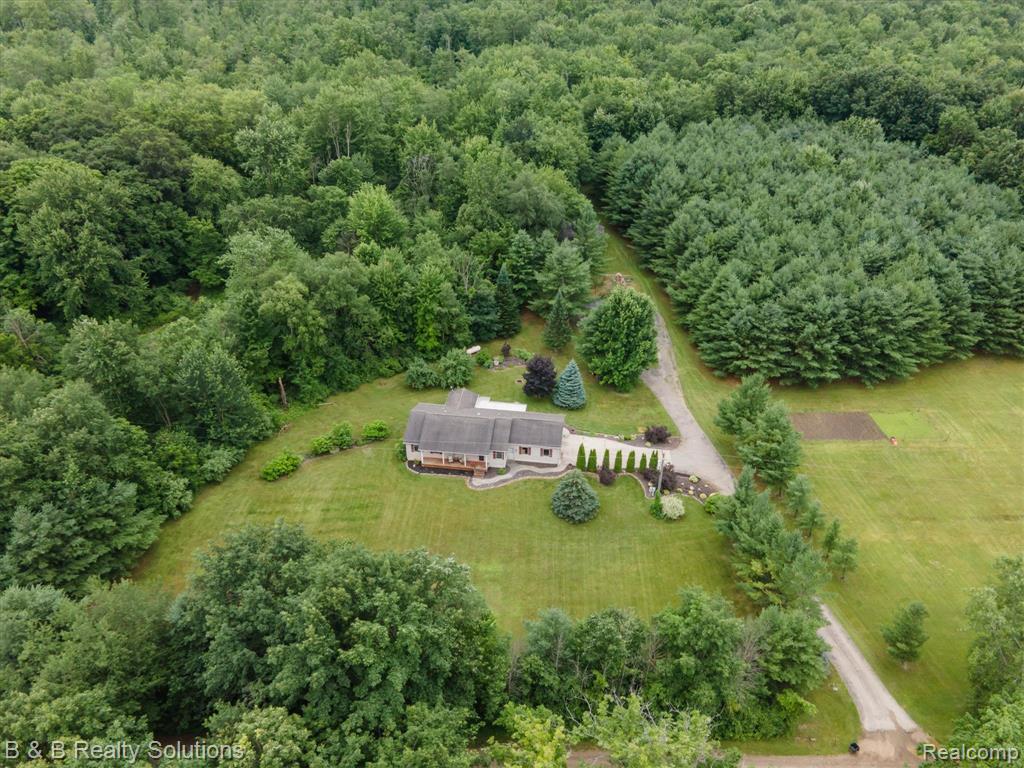 2264 Dodds Road, North Branch, MI 48461 — Photo 41
