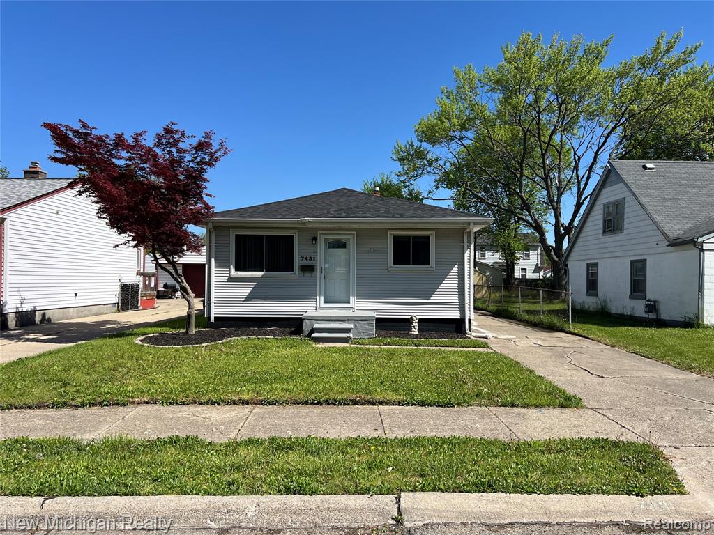 7431 Anna Avenue, Warren, MI 48092 — front exterior