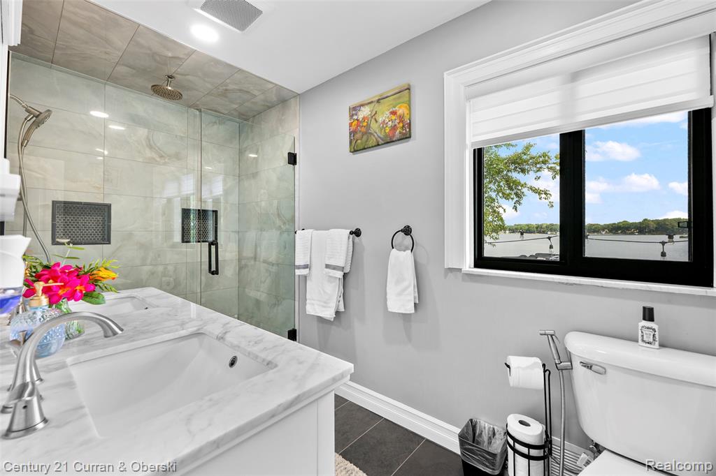 4255 Lakewood Drive, Waterford, MI 48329 — Photo 13