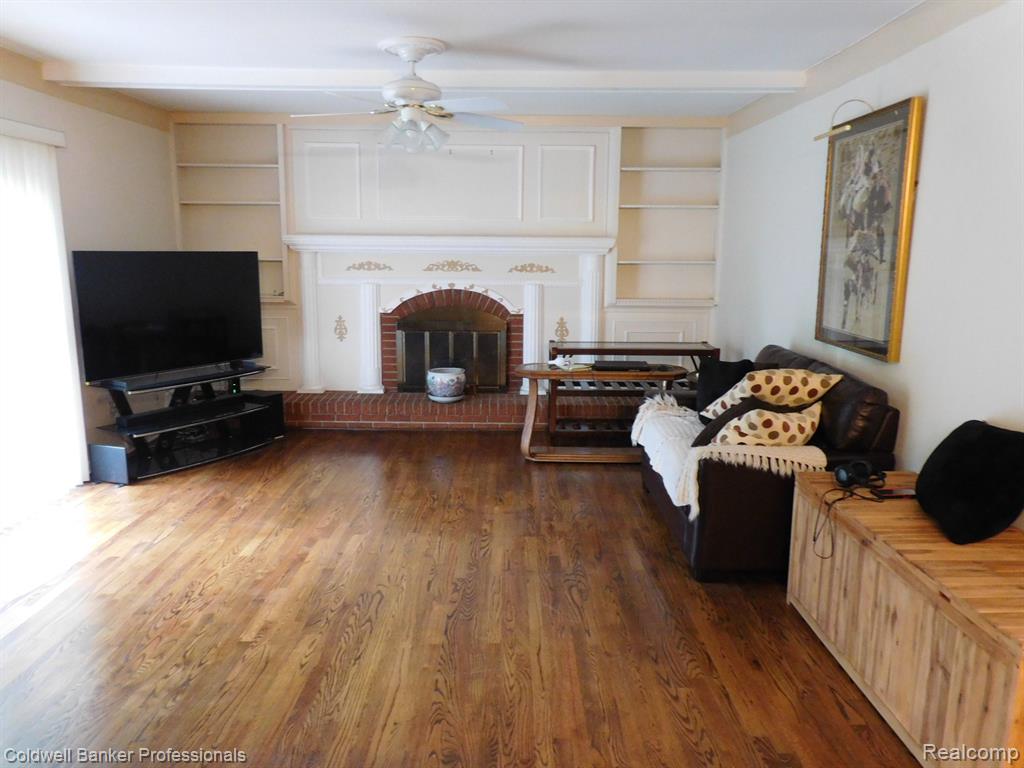 5244 Folkstone Drive, Troy, MI 48085 — Photo 15