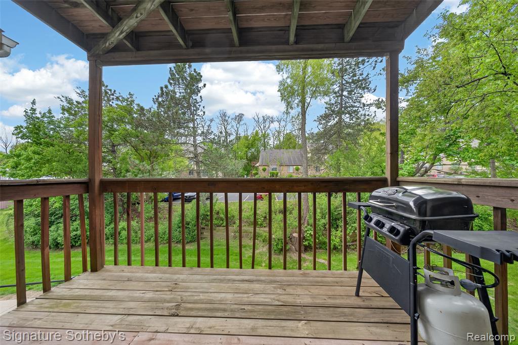 875 S Pontiac Trail, B208, Walled Lake, MI 48390 — Photo 10