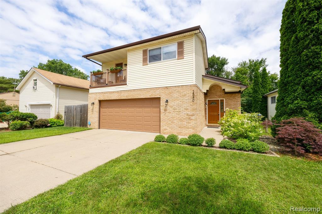 2540 SOUTHLAWN Street, Ypsilanti, MI 48197 — Photo 31