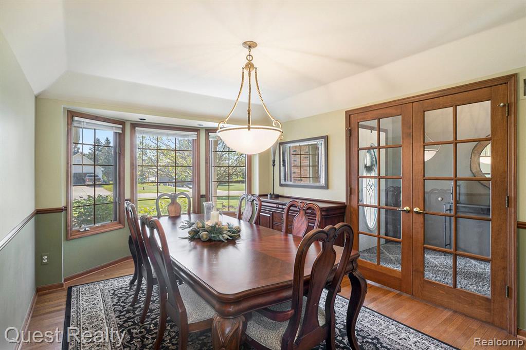 5780 GARNET Circle, Clarkston, MI 48348 — Photo 9