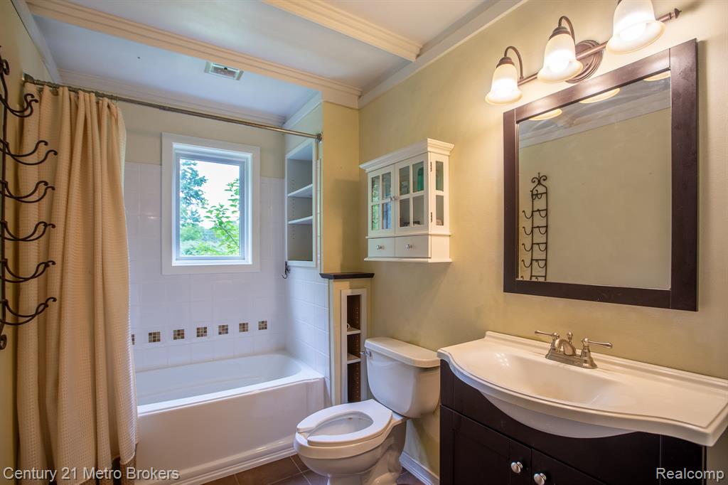 5262 Conifer Drive, Columbiaville, MI 48421 — Photo 12