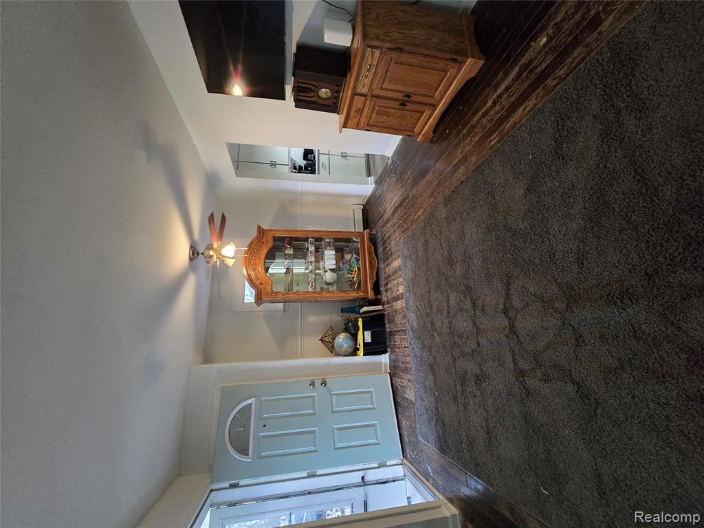 6465 Monrovia Drive, Waterford, MI 48329 — Photo 10