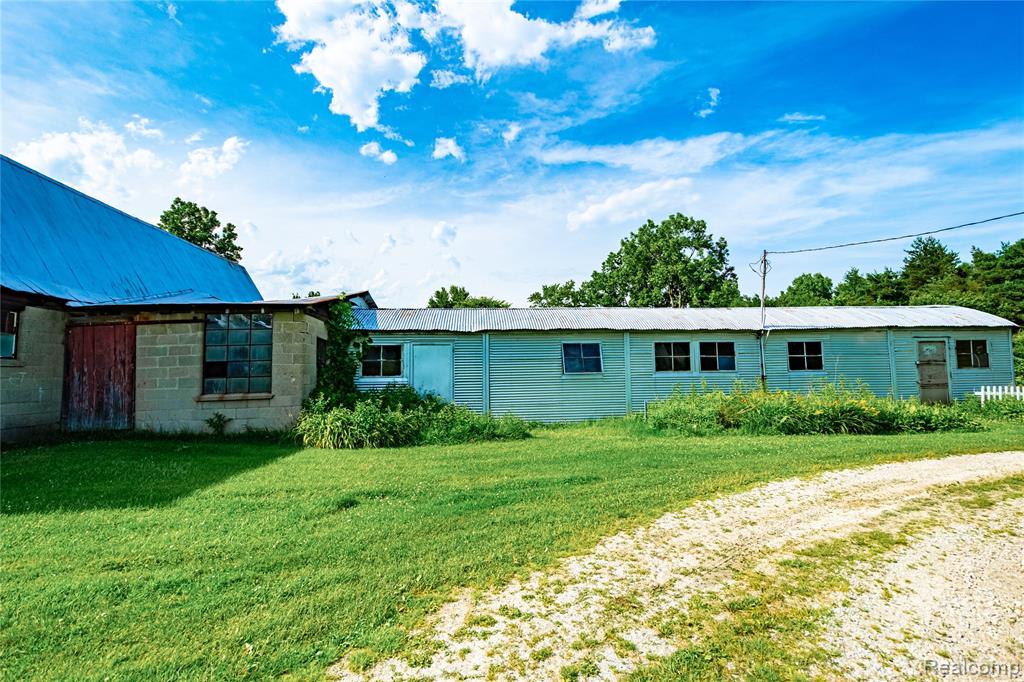 8384 Imlay City Road, Kenockee, MI 48006 — Photo 17