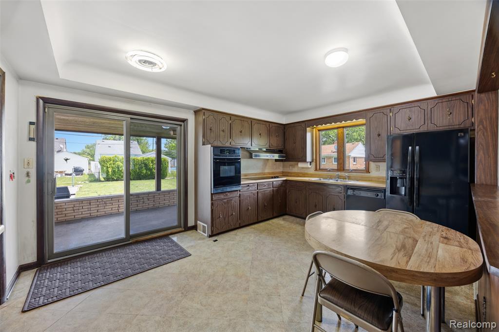 6532 Rockdale Street, Dearborn Heights, MI 48127 — Photo 13