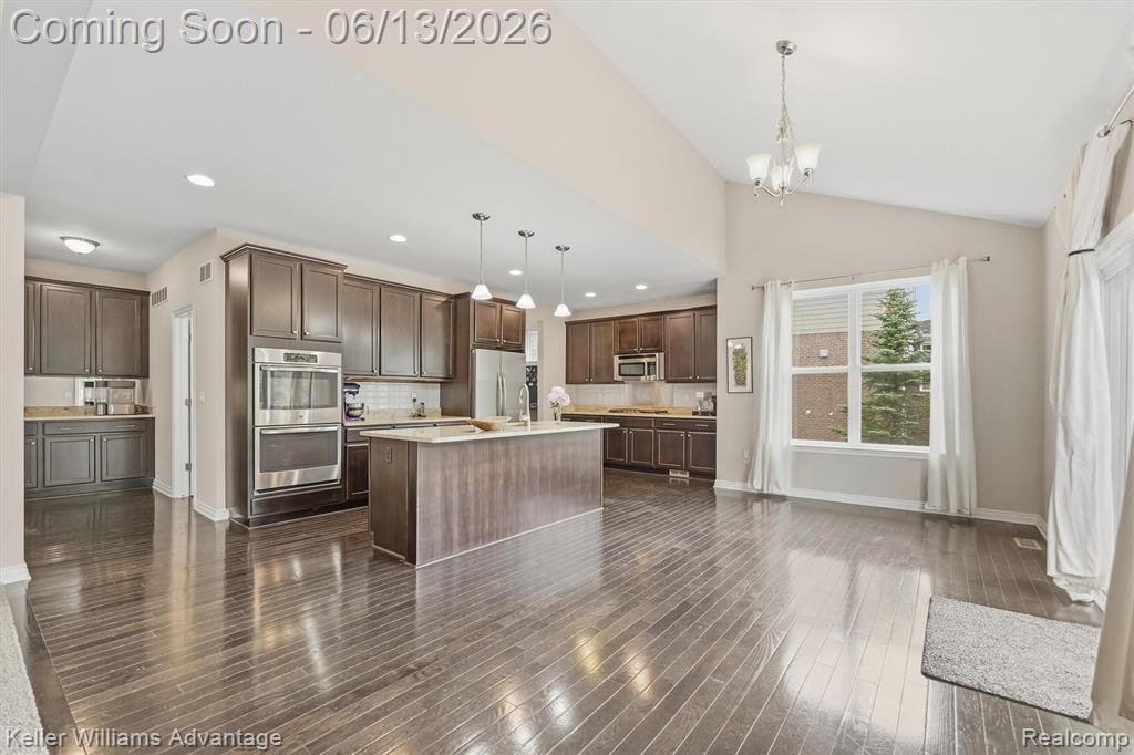 23740 Stoneleigh Drive, South Lyon, MI 48178 — Photo 21