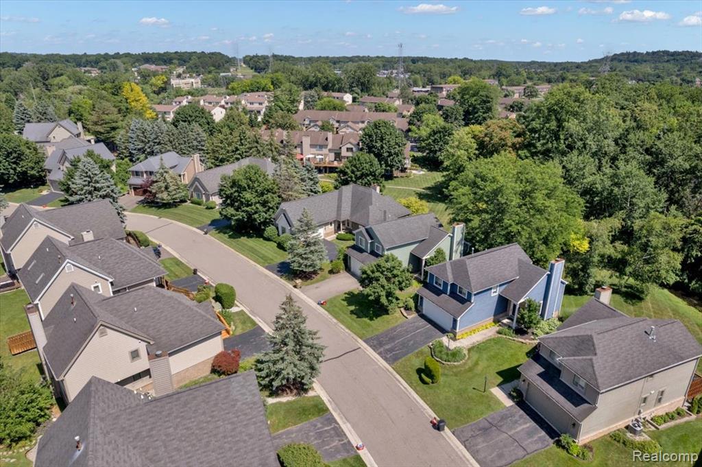 5612 Northcrest Crossing, Clarkston, MI — Photo 38