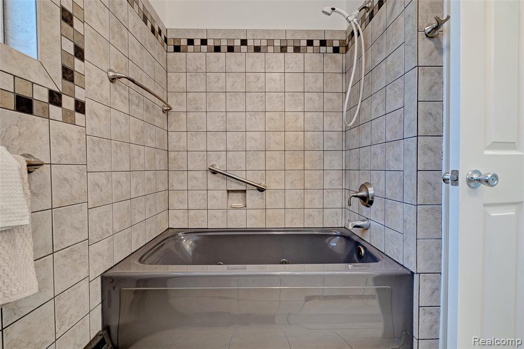 6025 Princess Lane, Clarkston, MI — Photo 23