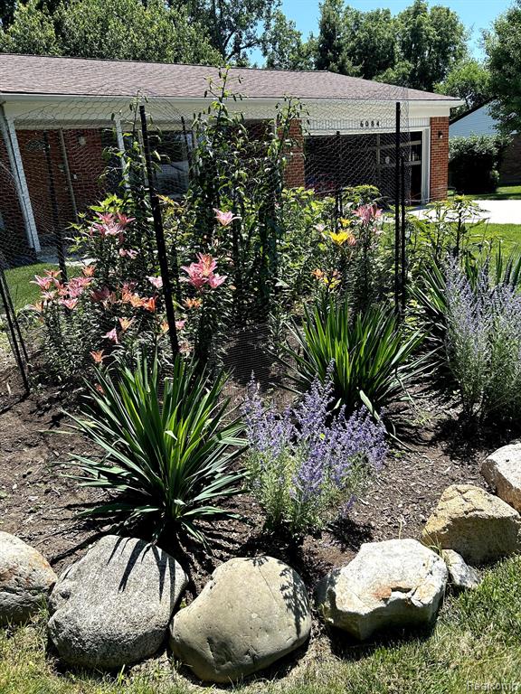 6084 HERBMOOR Street, Troy, MI 48098 — Photo 33