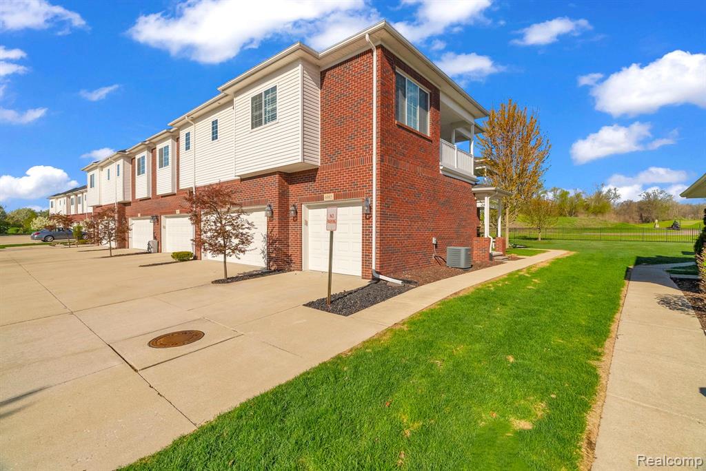 6985 BOULDER POINTE Drive, Washington, MI — Photo 3