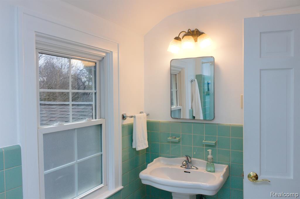 521 N MILITARY Street, Dearborn, MI 48124 — Photo 24