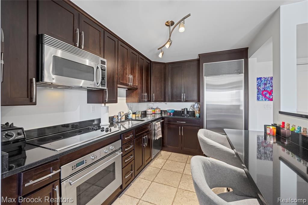 411 S Old Woodward Avenue, 901, Birmingham, MI 48009 — Photo 16