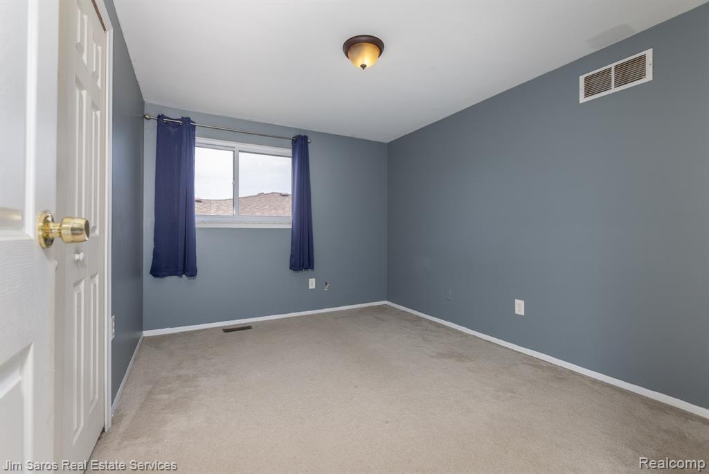 47425 Barbara Road, Macomb, MI 48044 — Photo 15