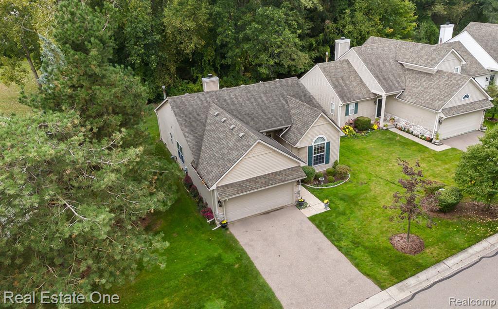 907 CALPERNIA, 29, Wixom, MI 48393 — Photo 29