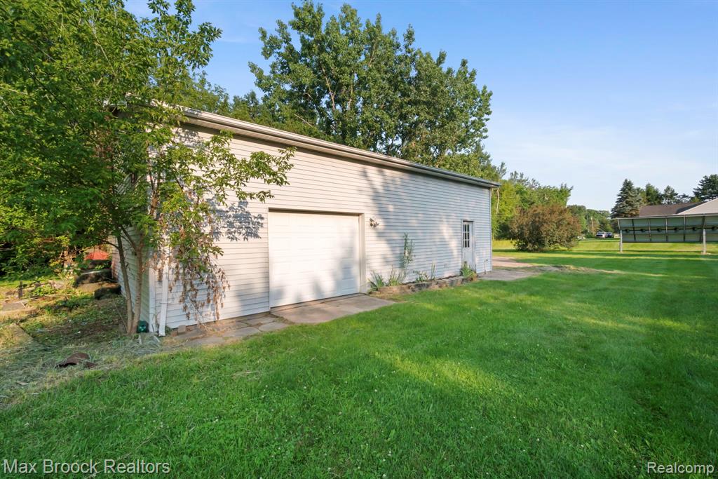 2165 Oakwood Road, Ortonville, MI 48462 — Photo 58