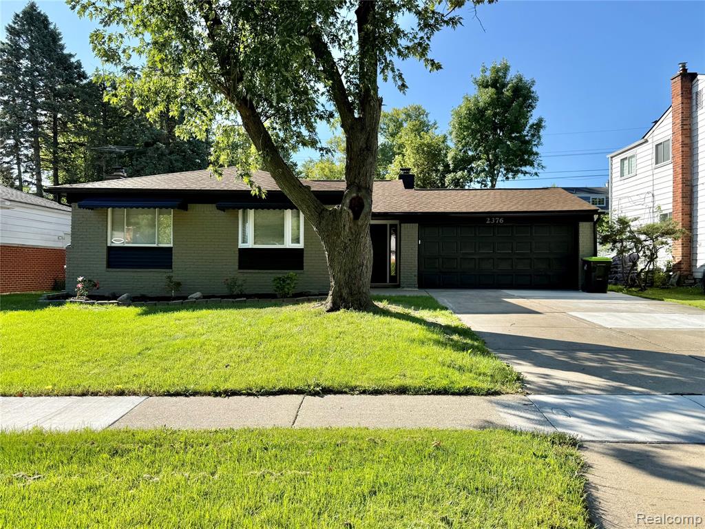 2376 Hempstead Road, Auburn Hills, MI 48326
