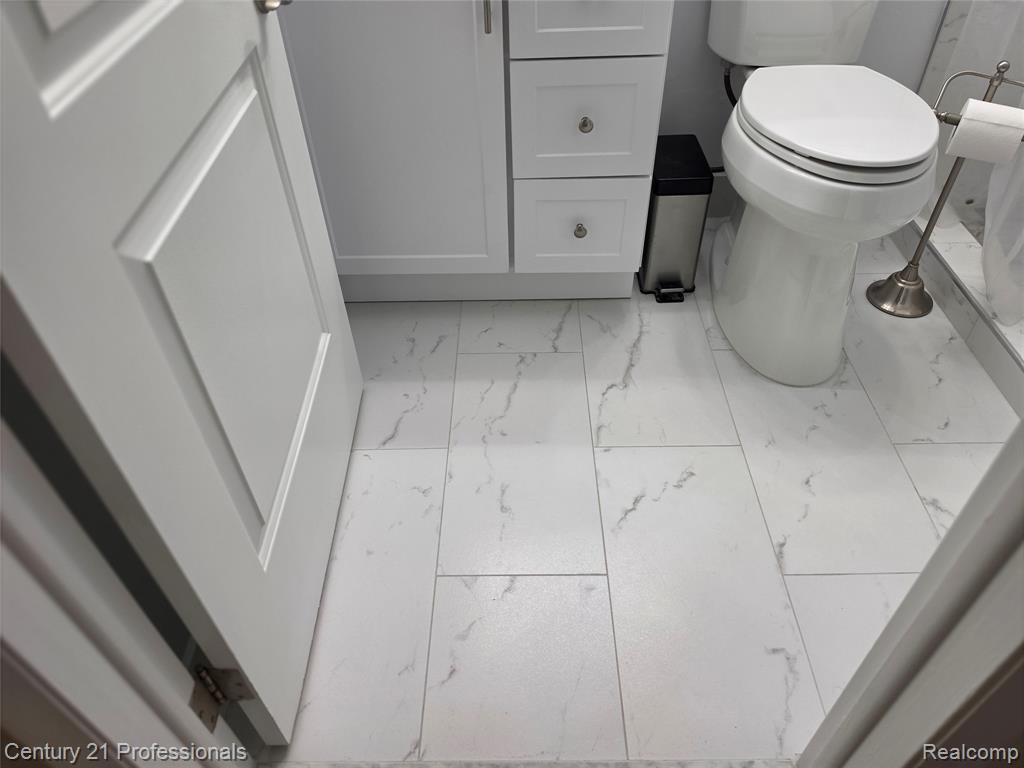 40318 Newport Drive, Plymouth, MI 48170 — Photo 28