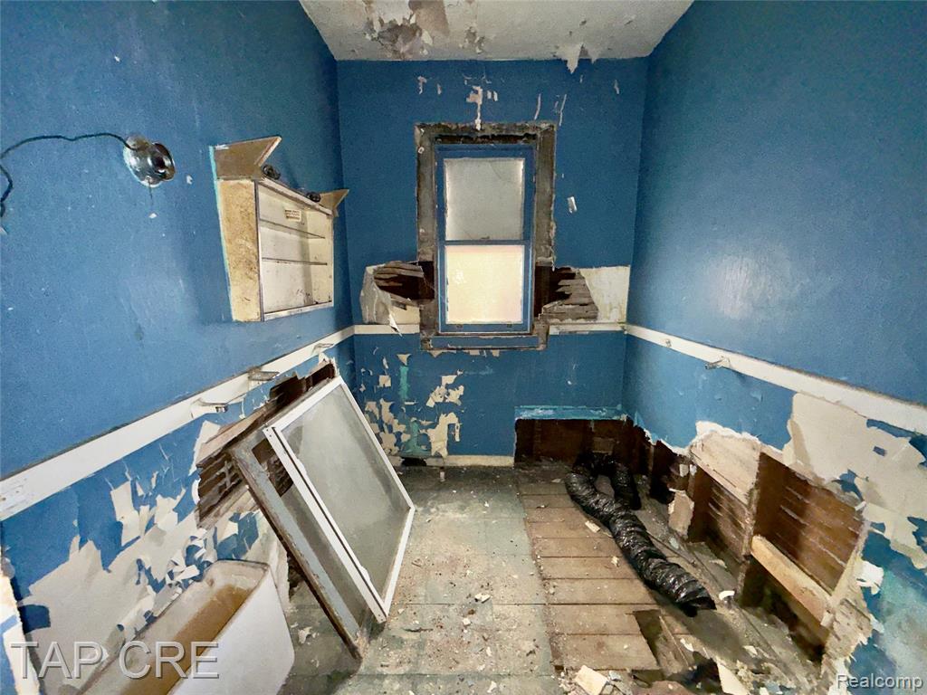 1017 E Grand Boulevard, Detroit, MI 48207 — Photo 6