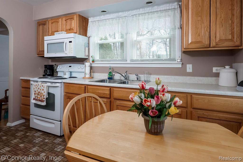 1112 17th Street, Marysville, MI 48040 — Photo 10