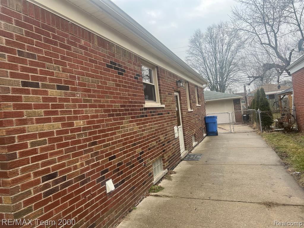 6919 COLONIAL Street, Dearborn Heights, MI 48127 — Photo 2