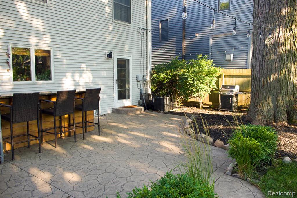 417 Curry Avenue, Royal Oak, MI 48067 — Photo 3